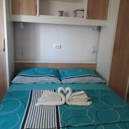 Apartment Apartman Kapor Baska Voda