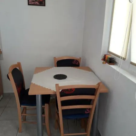 Apartment Apartman Kapor Baska Voda
